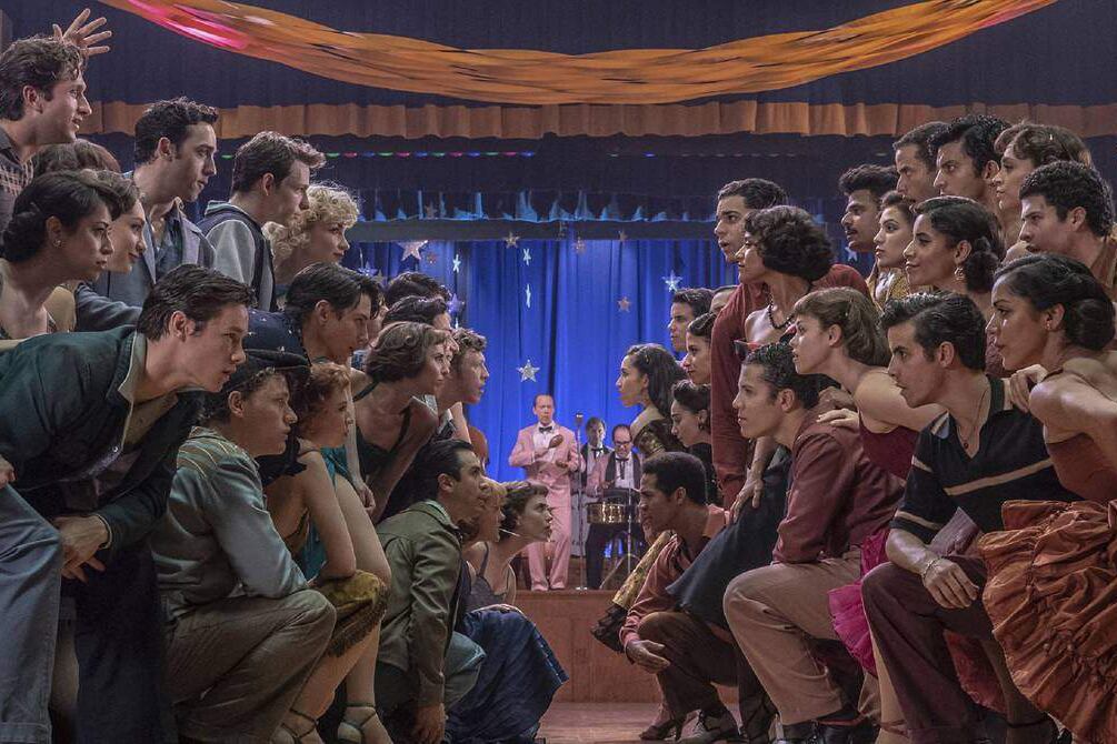 Spielberg y su guionista de confianza Tony Kushner se mantienen básicamente fieles a la obra original.