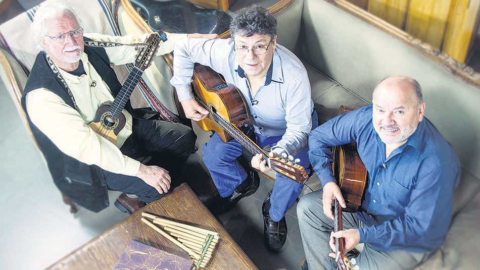 El trío de Inti Illimani está integrado por Horacio Salinas, José Seves y Horacio Durán.