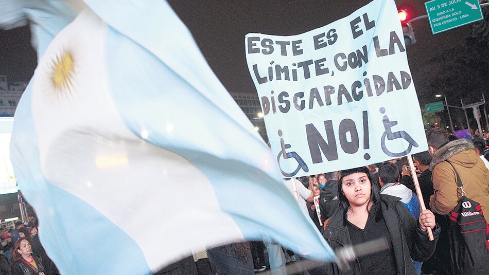 El Gobierno ya había avanzado para dar de baja 170 mil pensiones por discapacidad hasta que lo frenó la Justicia.