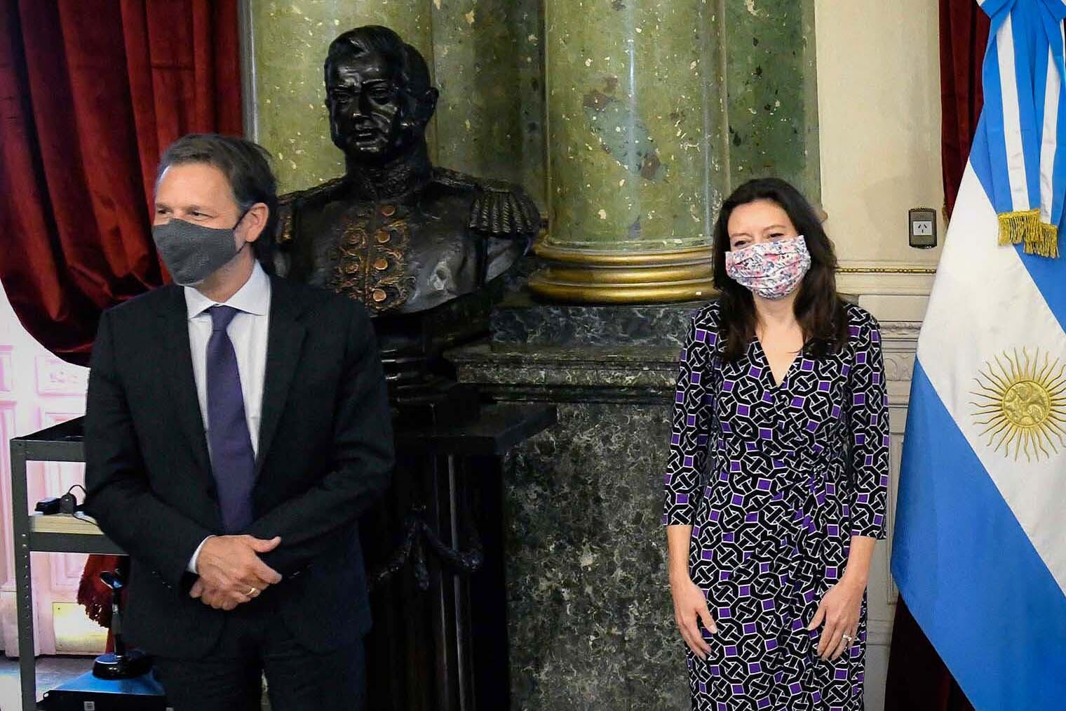 Luis Cubeddu y Julie Kozack encabezaron las negociaciones con Argentina.