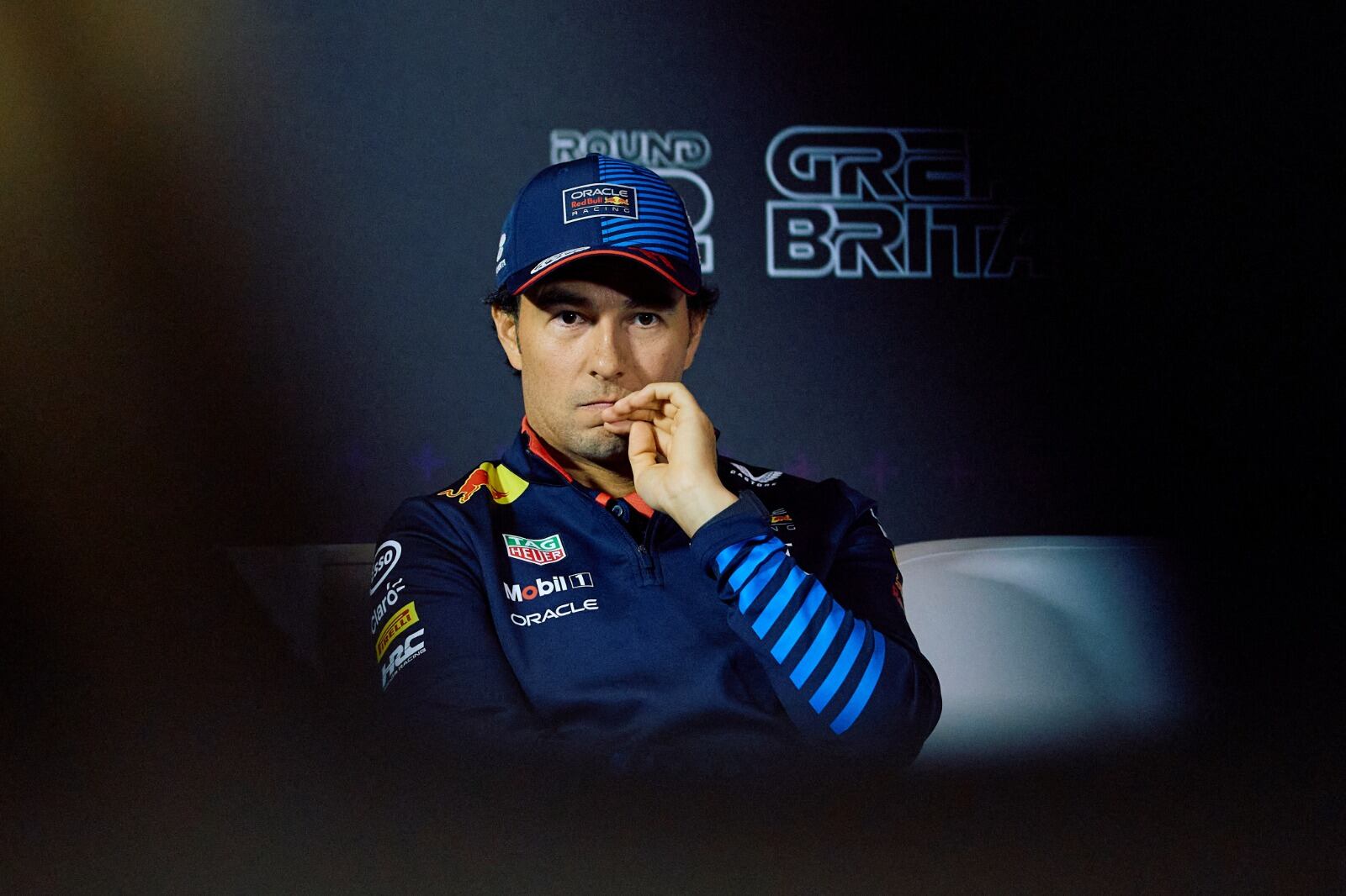 Checo Pérez, en el ojo de la tormenta