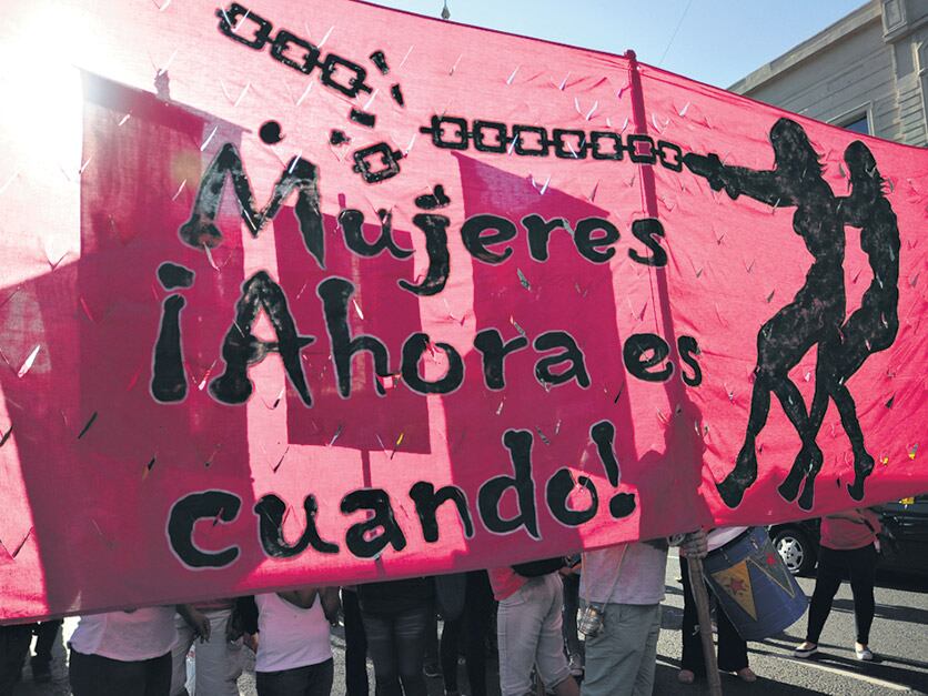 El presupuesto aprobado por ley para el área de mujer fue “reasignado” por Marcos Peña.