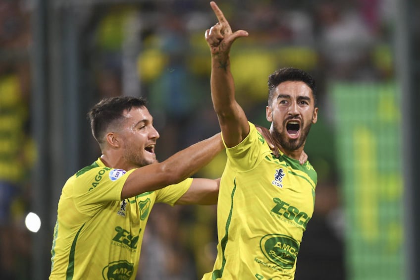 Lucero marcó un doblete para el Halcón.