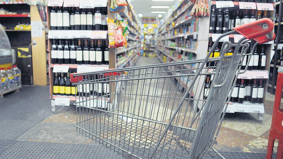 La baja de ventas en los supermercados fue la mayor de la era Macri.