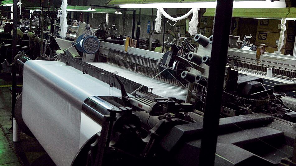La rama textil volvió a caer en julio y es una de las más afectadas por la crisis.
