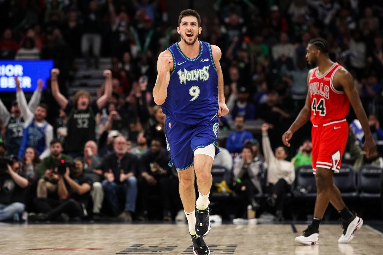 Leandro Bolmaro logró sus mejores registros en la NBA