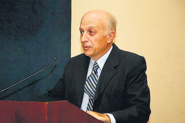 El procurador interino, Eduardo Casal, responsable de apartar a Zoni y aliviar la situación del Presidente.