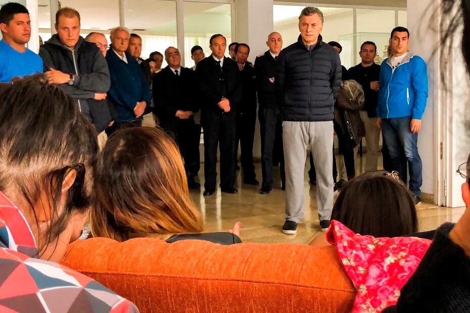 El juez Martín Bava debe decidir si declara en rebeldía y ordena la detención de Mauricio Macri después del pedido que hizo una de las querellas.