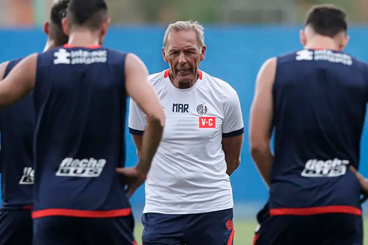 Miguel Angel Russo charló con el plantel de San Lorenzo.