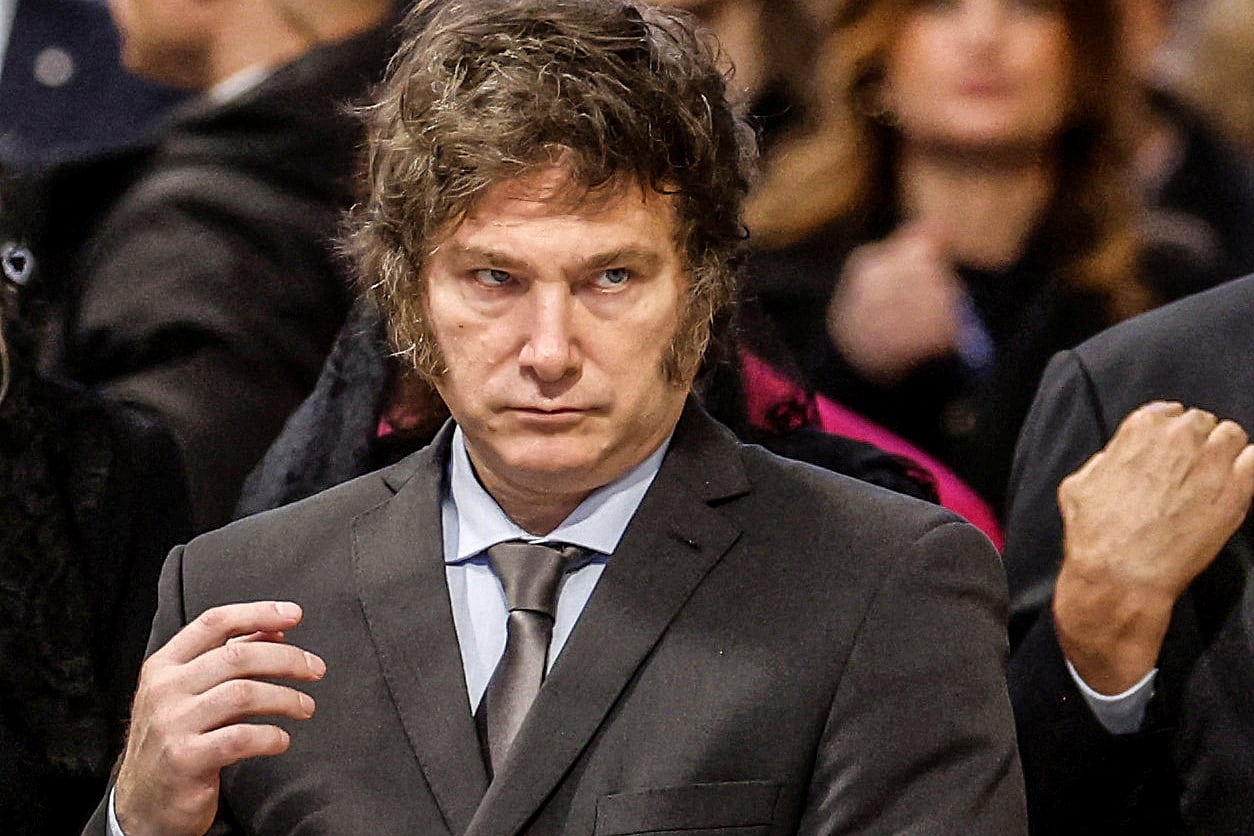 Mientras el Congreso ardía, Milei y su hermana miraban un evento musical en la Rosada.