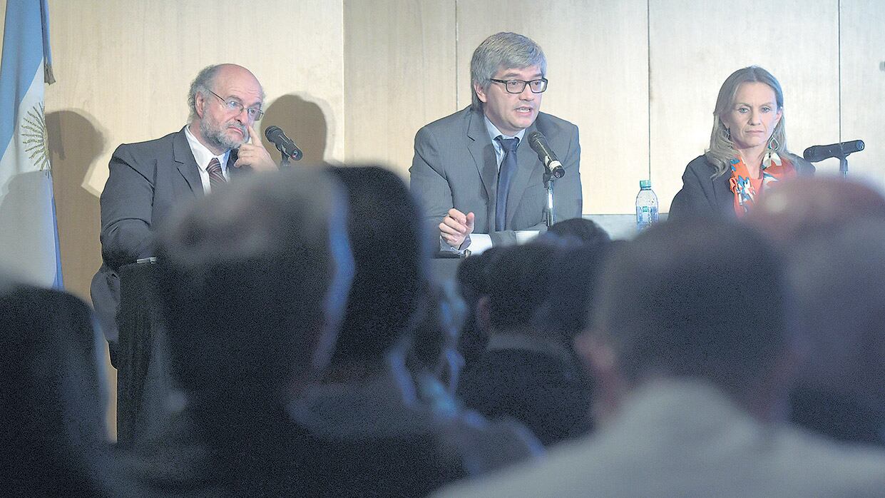 El presidente del Enargas, Mauricio Roitman, encabezó la audiencia pública en el Centro Metropolitano de Diseño.