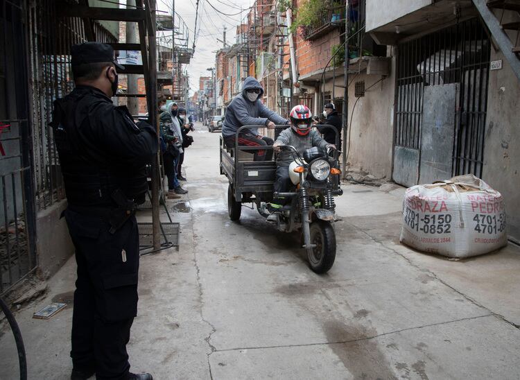 En la villa de Retiro hubo hasta ahora 151 casos positivos.