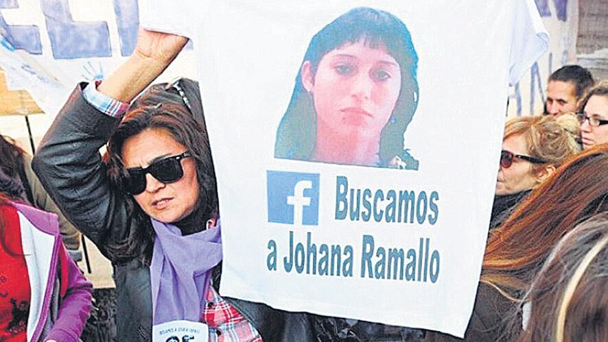 La marcha que reclamó la aparición con vida de Johana llegó hasta la Gobernación.