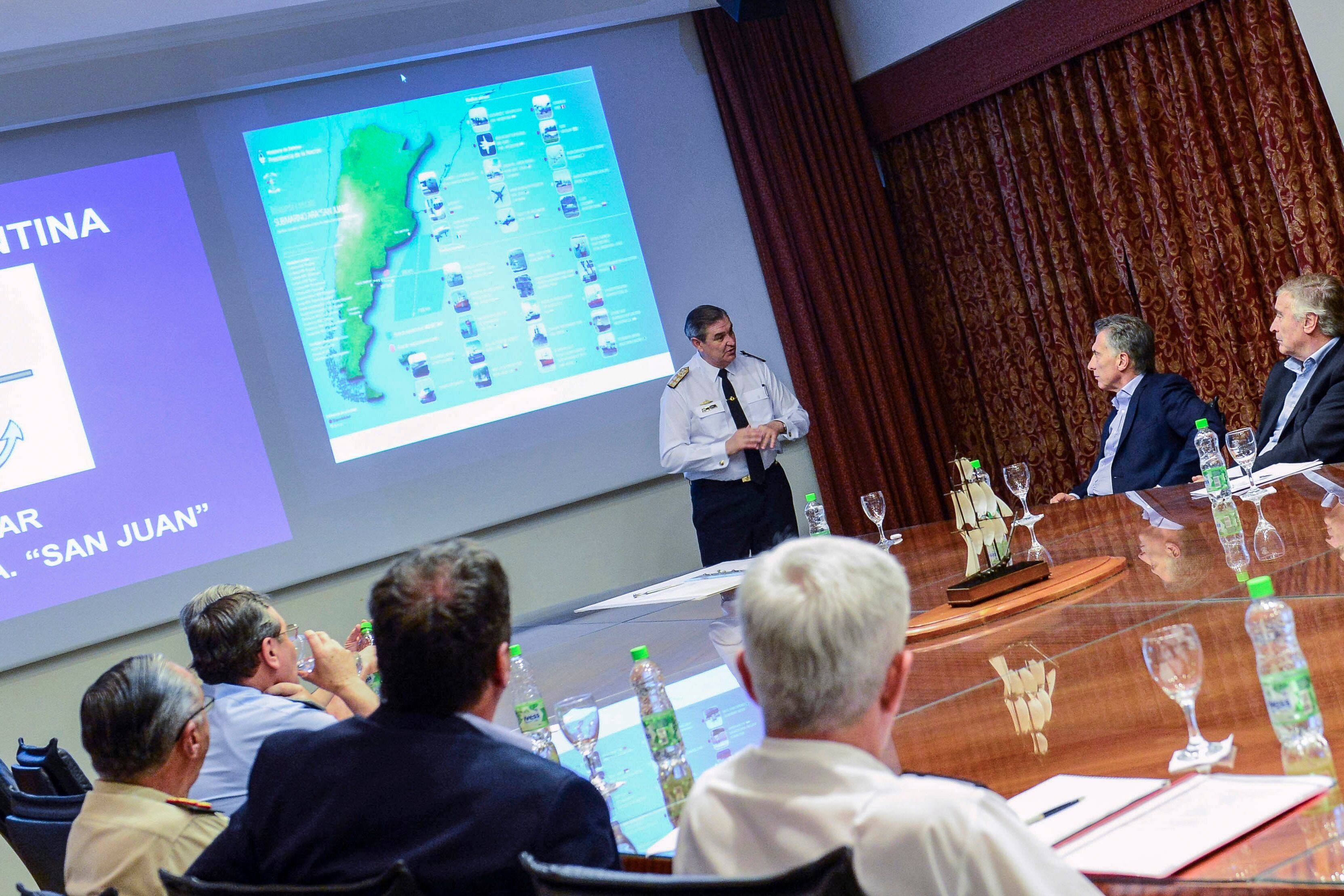 El almirante Marcelo Srur en noviembre de 2017, en reunión informativa con el entonces presidente Mauricio Macri.