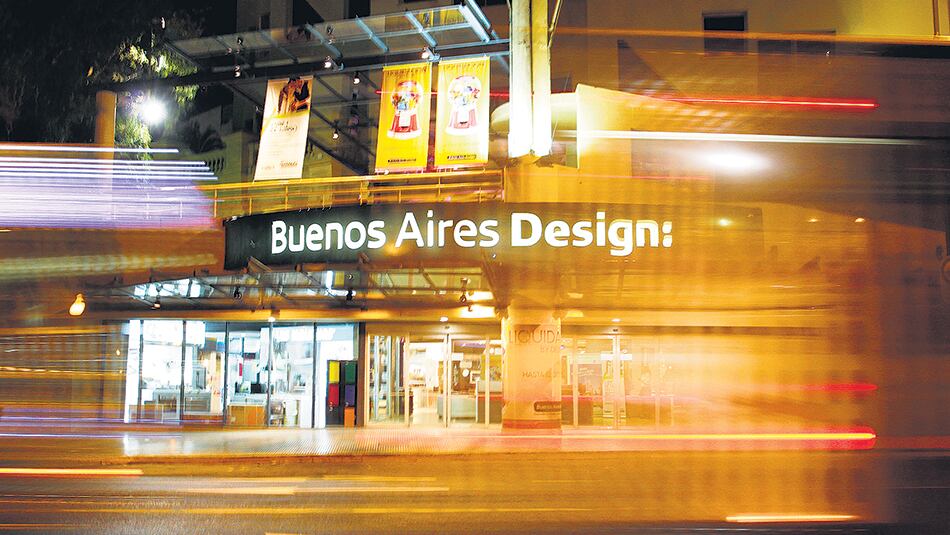 El contrato de concesión del shopping vence en noviembre. El gobierno porteño aún no definió cómo seguirá.