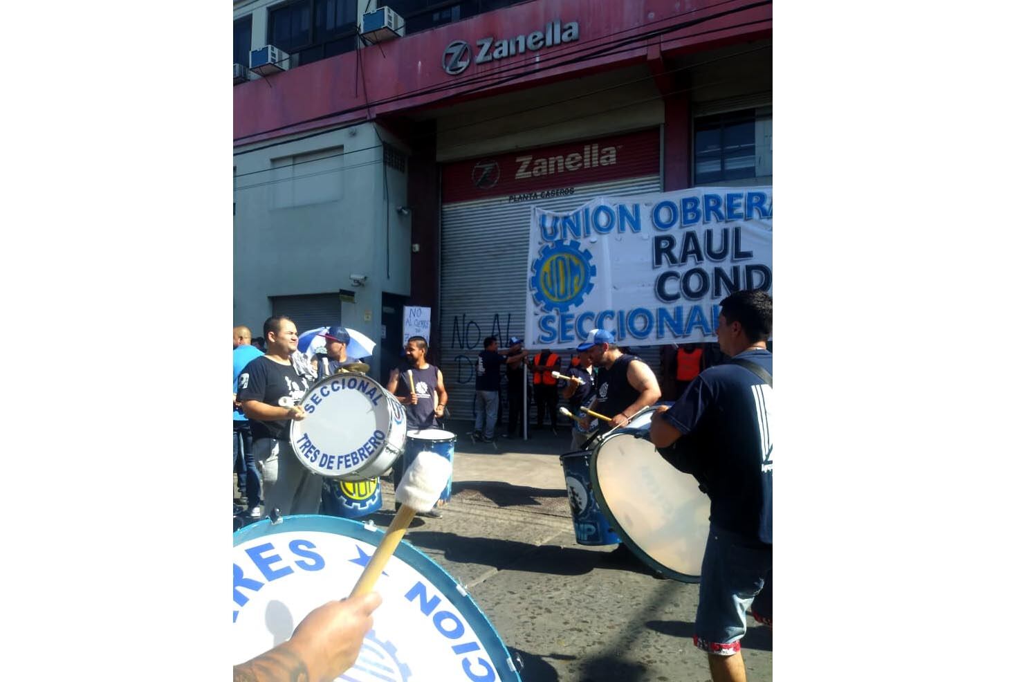 La Unión Obrera Metalúrgica movilizó esta mañana frente al portón de ingreso de la fábrica.