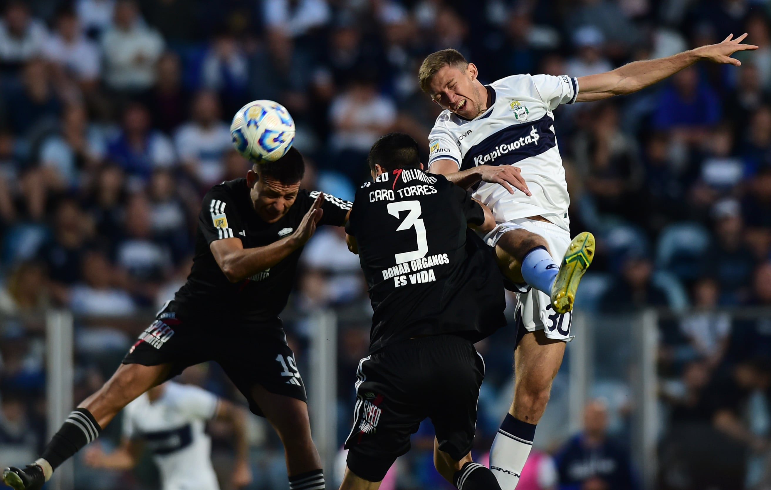Hubo reparto de puntos en el Bosque
