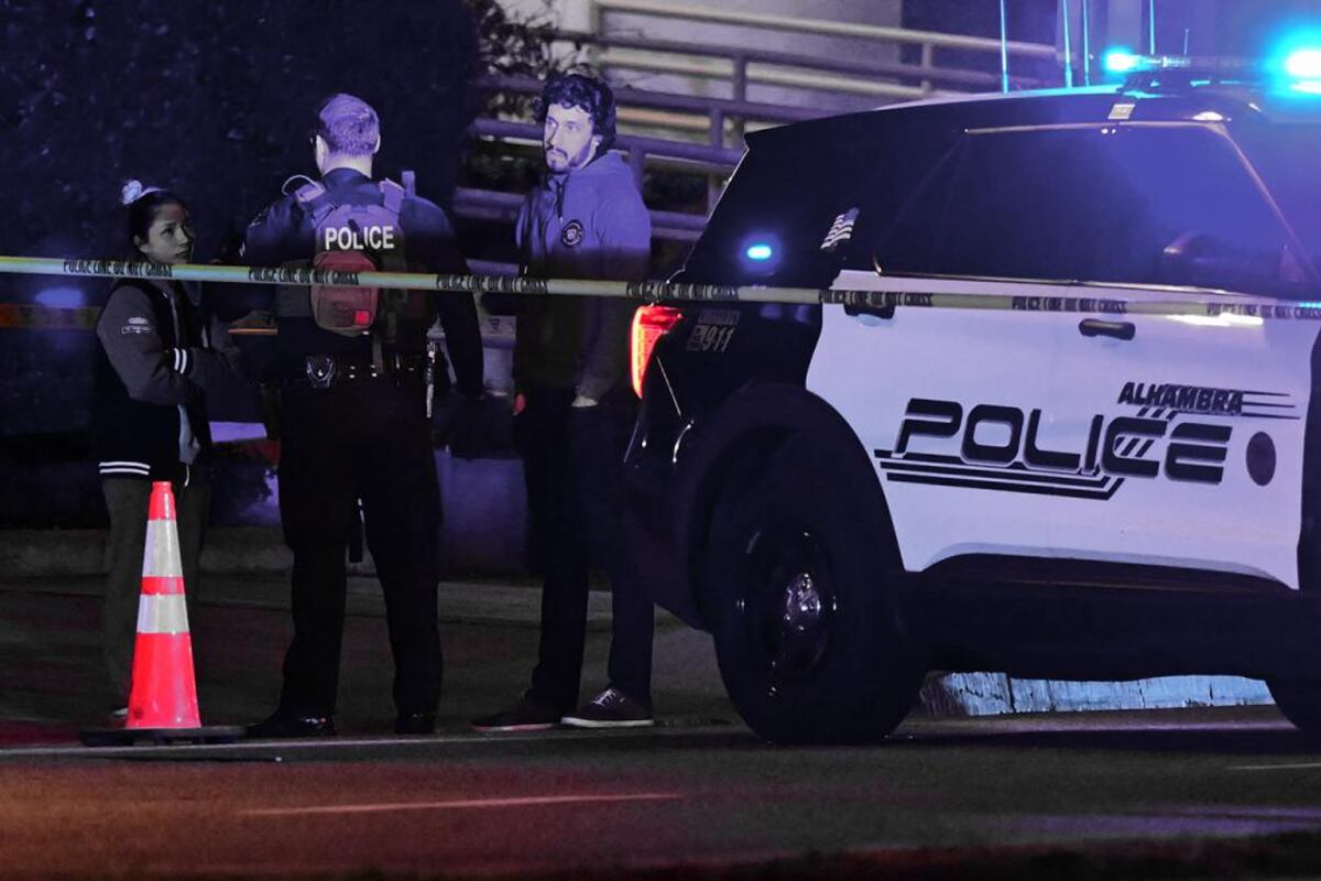 Un hombre asesinó a 10 personas en un tiroteo en California este sábado. (Foto: AFP)