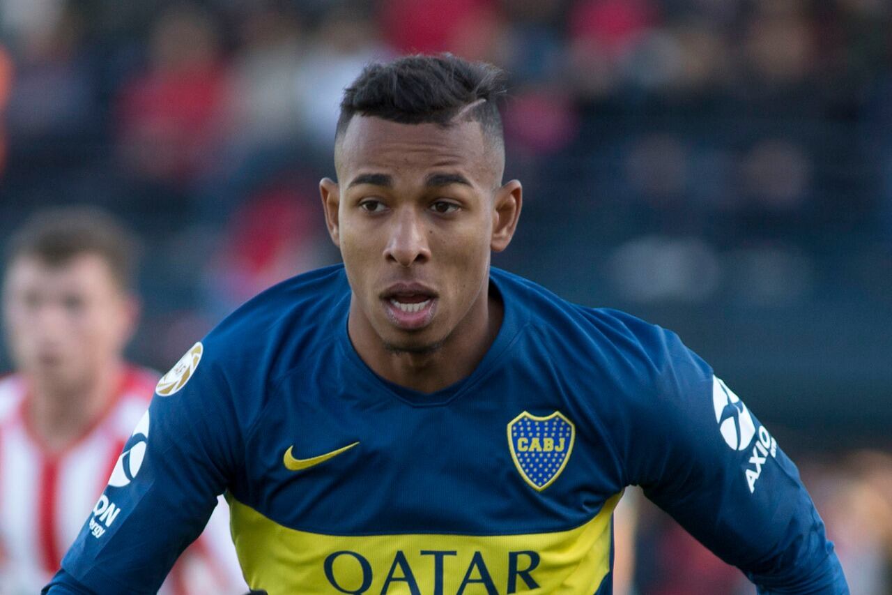 El delantero colombiano también denunció a su ex pareja.