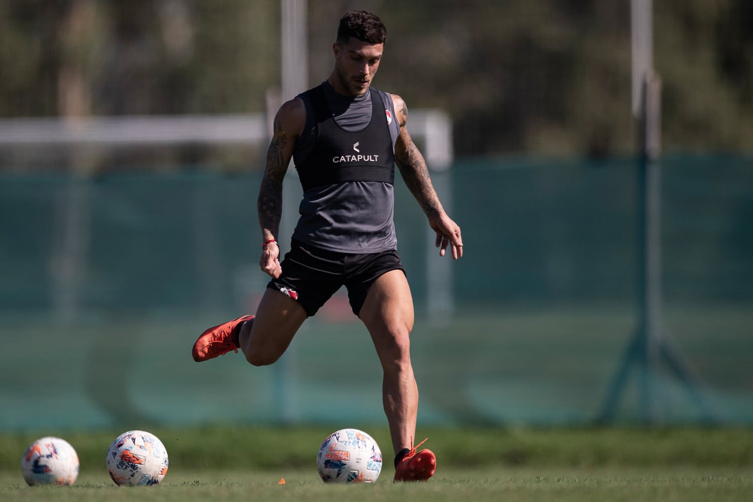 Adrián Arregui, volante titular del Rojo.