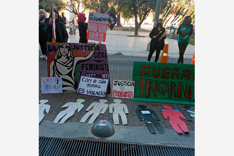 Ni Una Menos Santa Fe repudió el fallo machista del juez.