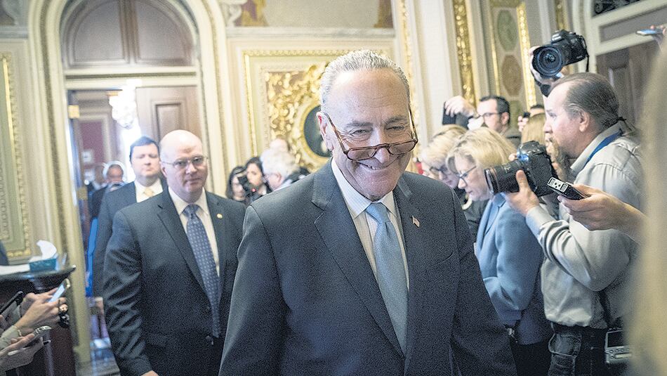 “El liderazgo republicano tiene 17 días para encontrar una solución para los soñadores”, dijo Chuck Schumer.