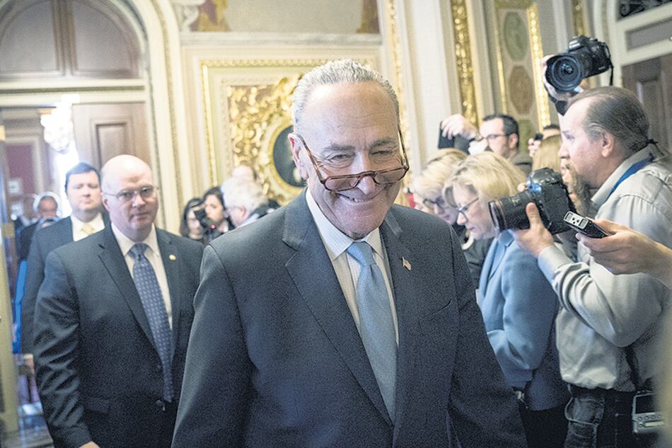 “El liderazgo republicano tiene 17 días para encontrar una solución para los soñadores”, dijo Chuck Schumer.
