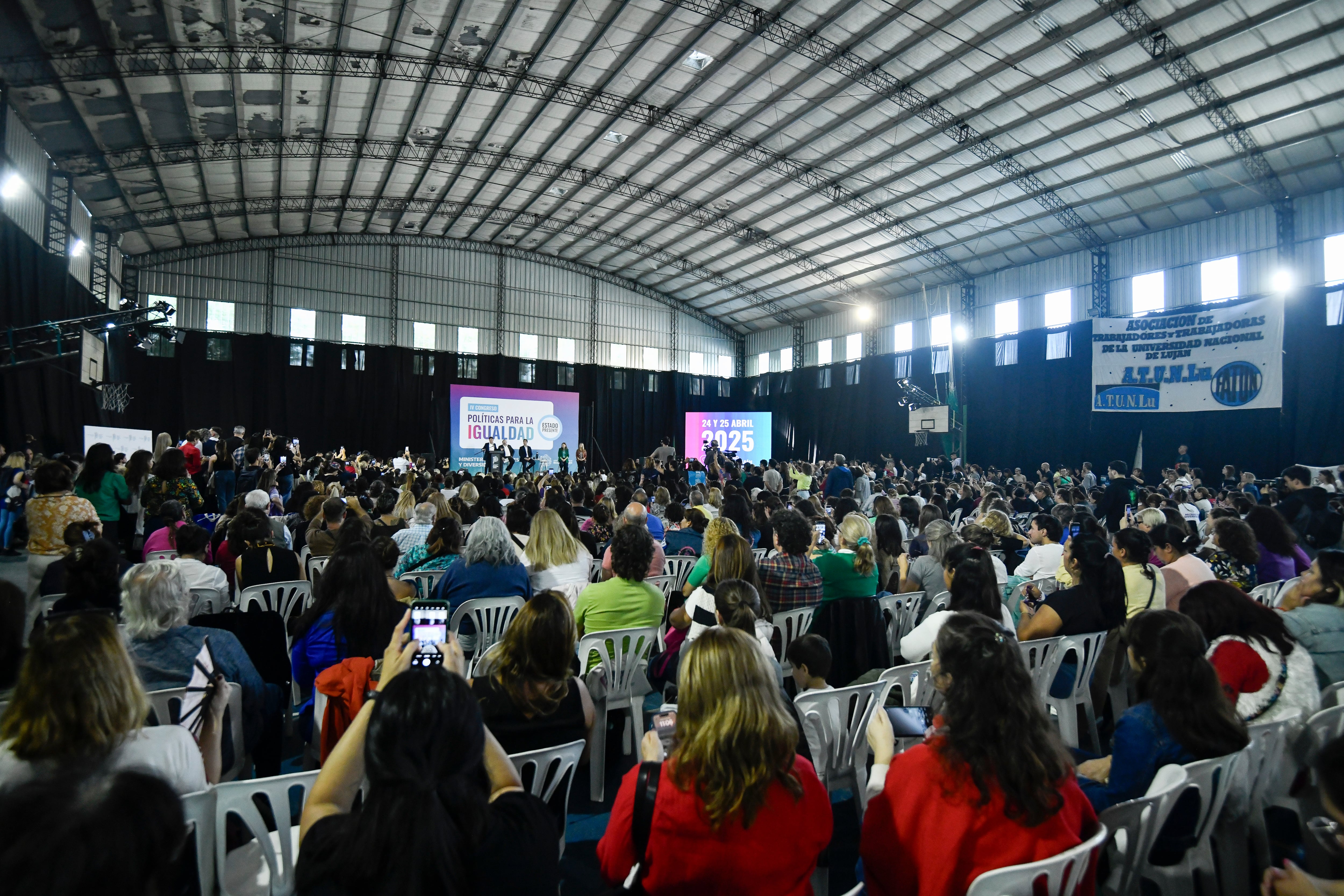 Kicillof calificó el encuentro como “un páramo”, en contraposición con “una realidad que bombardea”.