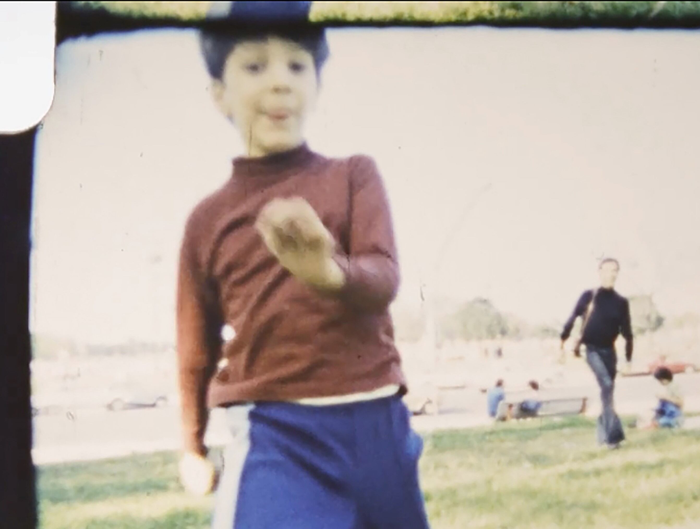 "Adiós a la memoria" se construye a la medida de la relación del realizador con su padre.