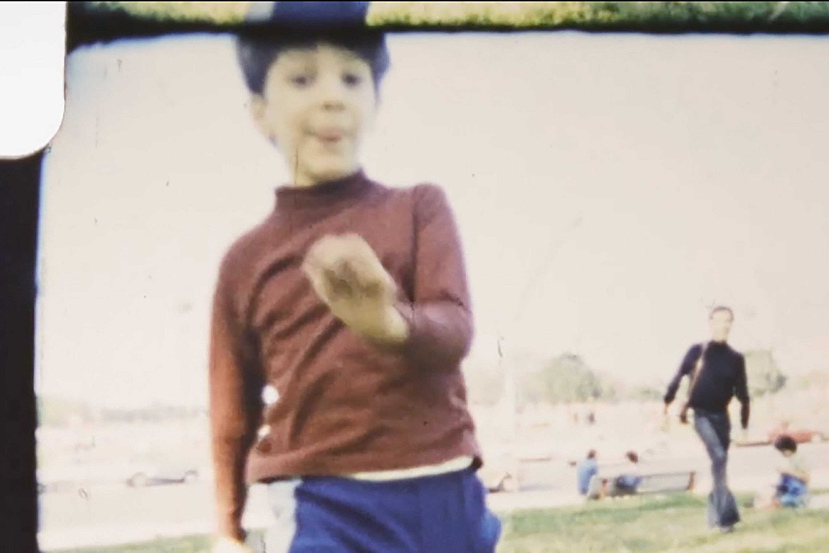 "Adiós a la memoria" se construye a la medida de la relación del realizador con su padre.