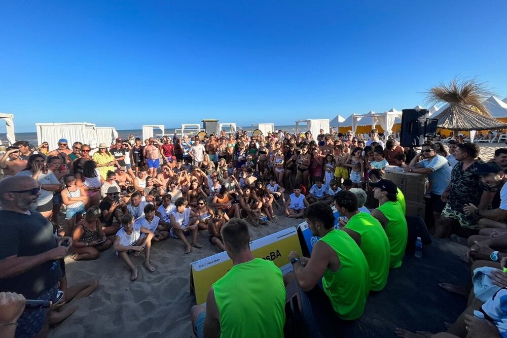 Una clínica en Pinamar financiada por la secretaría de Deporte de la Ciudad