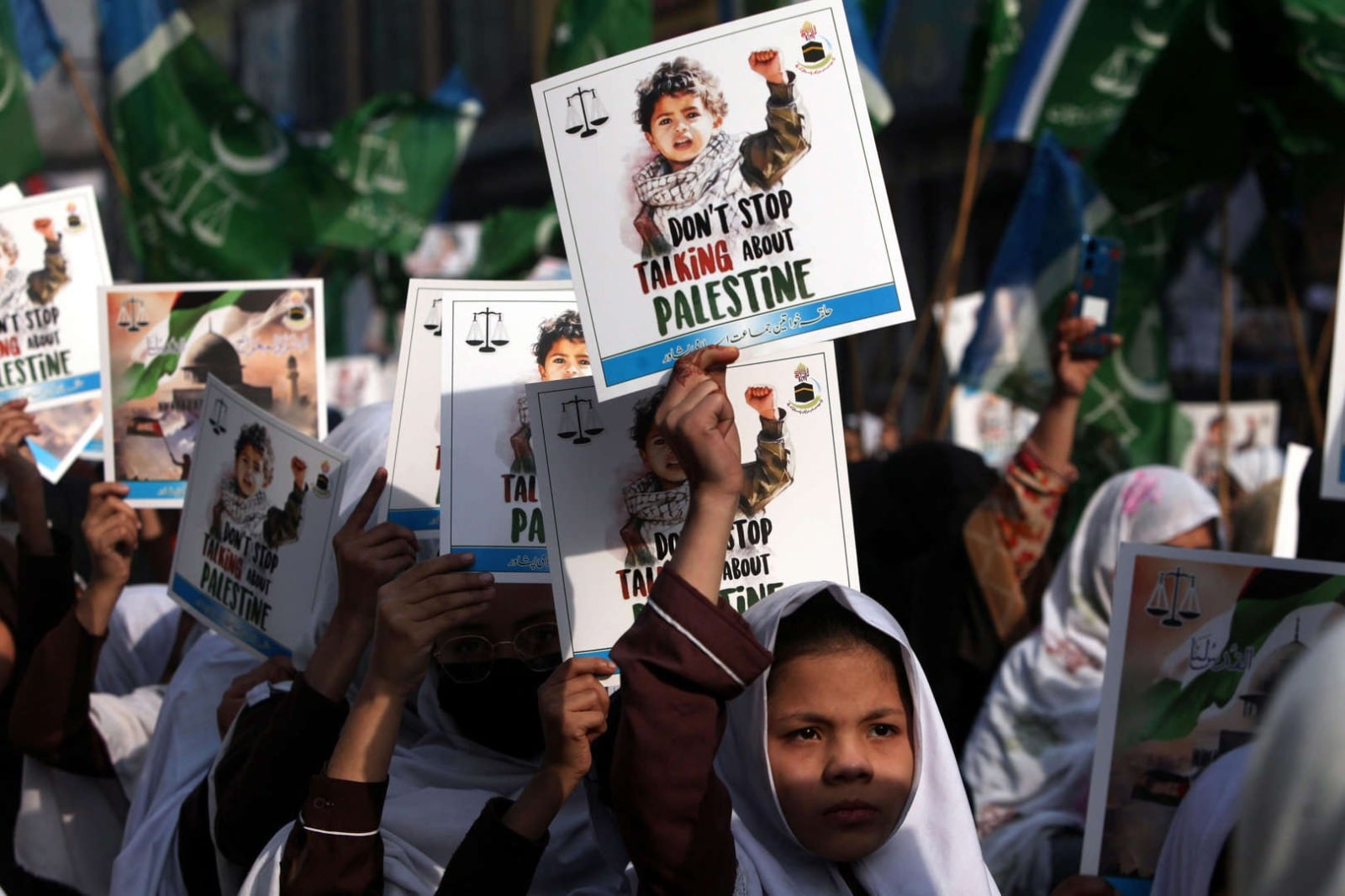 HRW acusó de censura a Facebook e Instagram.