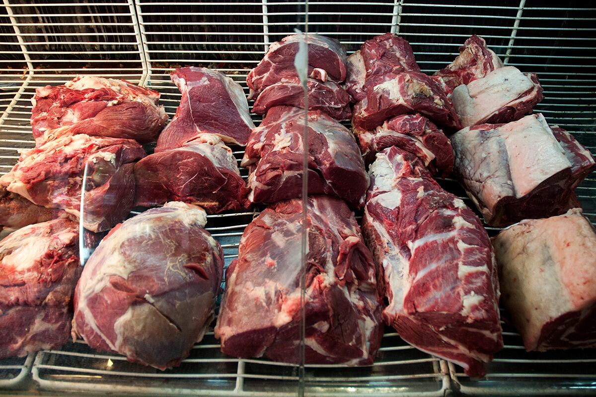 Carne vacuna, el alimento que sacó de la dieta familiar el 87% de los hogares con baja de ingresos.