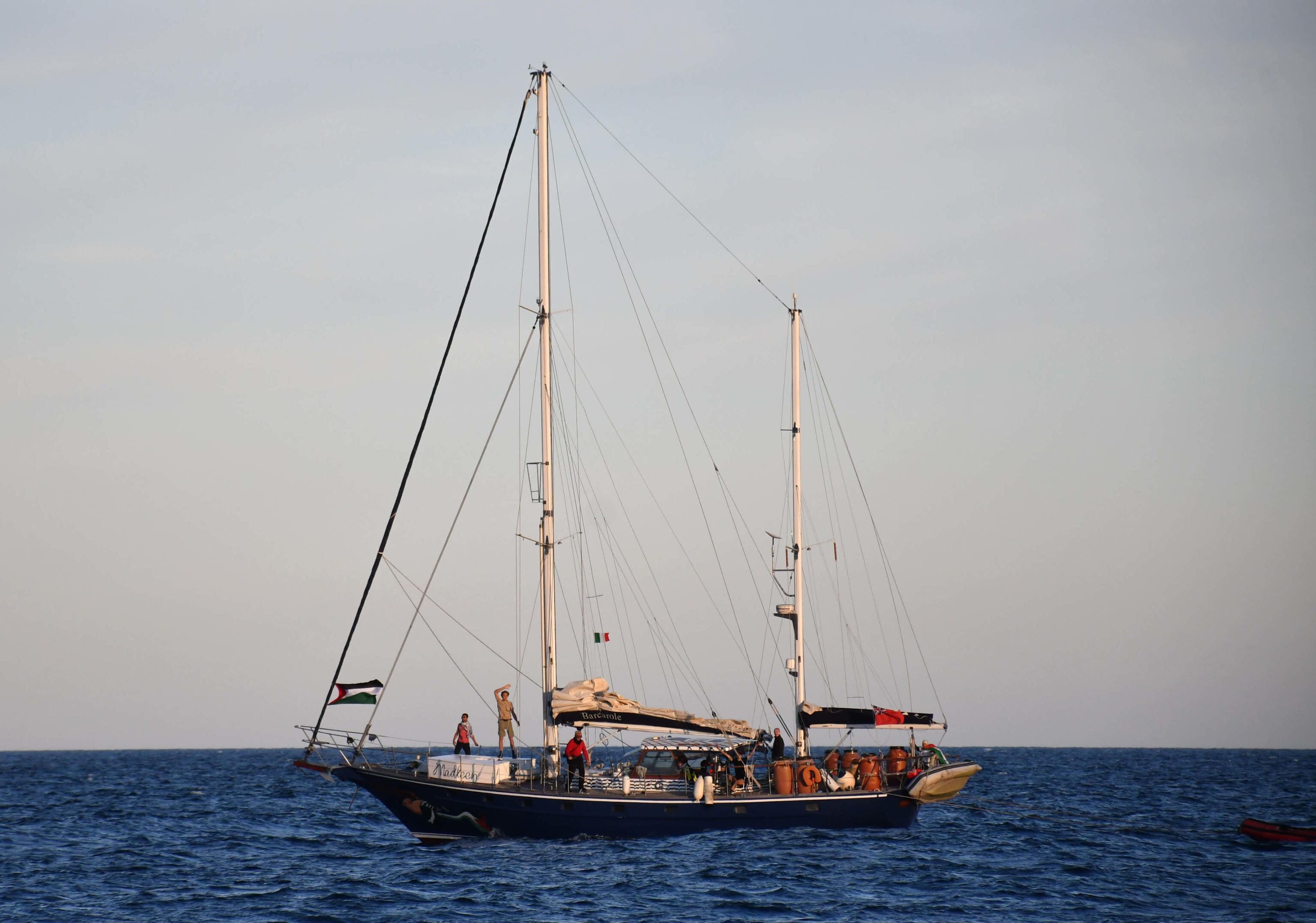 El velero Madleen partió el 1 de junio desde Sicilia en dirección a Gaza-