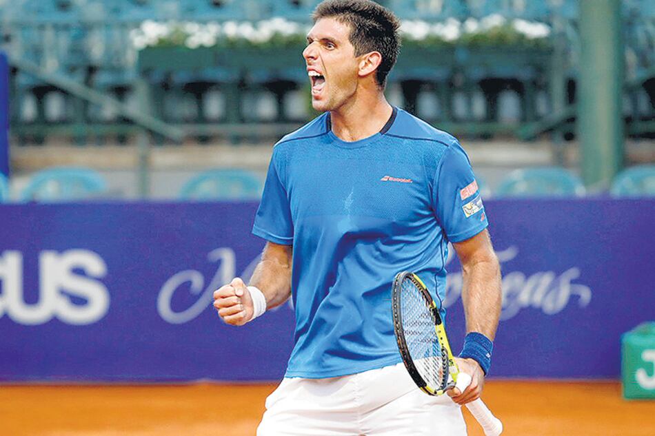 Delbonis, ayer en el court central del Buenos Aires Lawn Tennis.