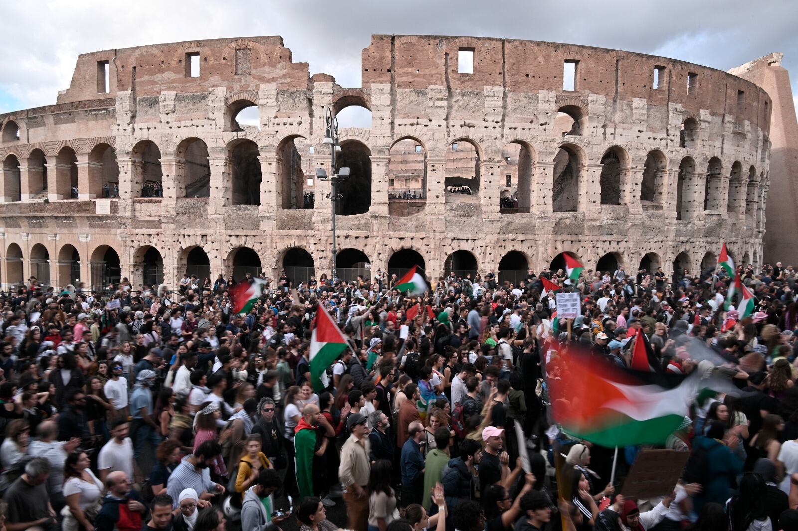 Demostraciones propalestinas en el Coliseo Romano.