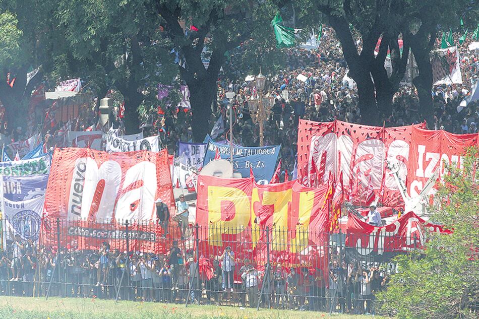 En diciembre pasado hubo fuertes movilizaciones al Congreso contra las reformas jubilatoria y laboral.