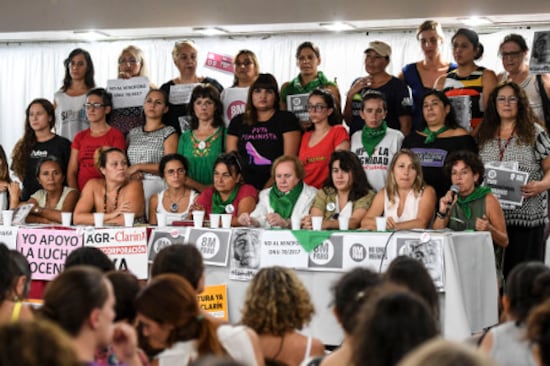 La convocatoria busca "resignificar" el día internacional de la mujer al incorporar la herramienta del paro.