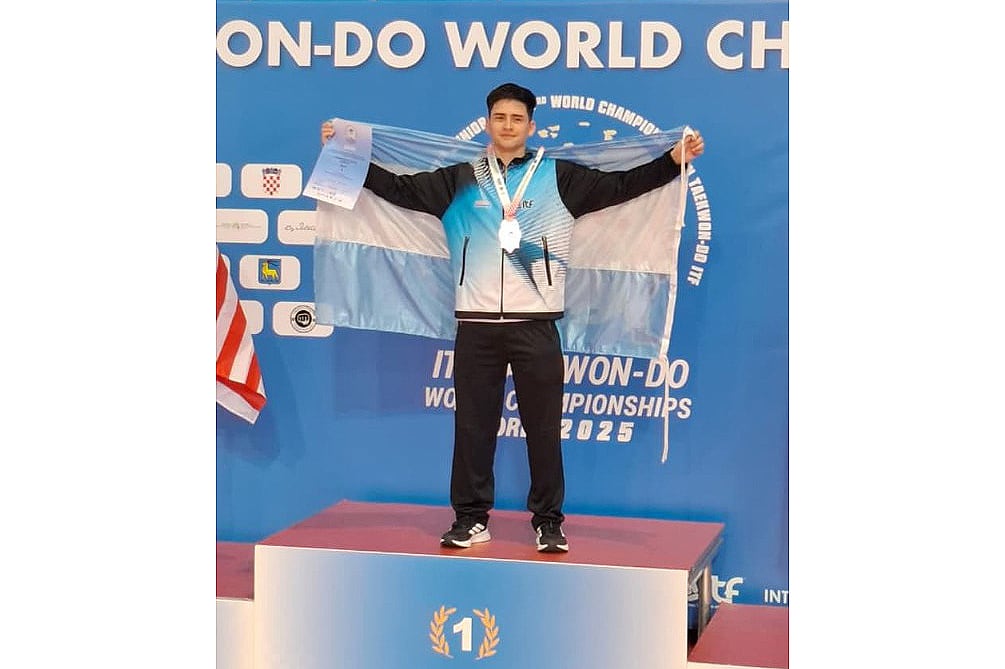 Demian Arato, flamante campeón mundial de taekwon-do