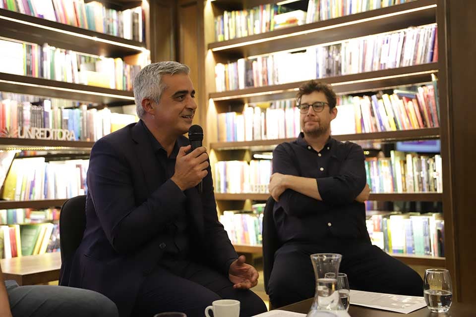 El rector Bartolacci y el director Manzi.