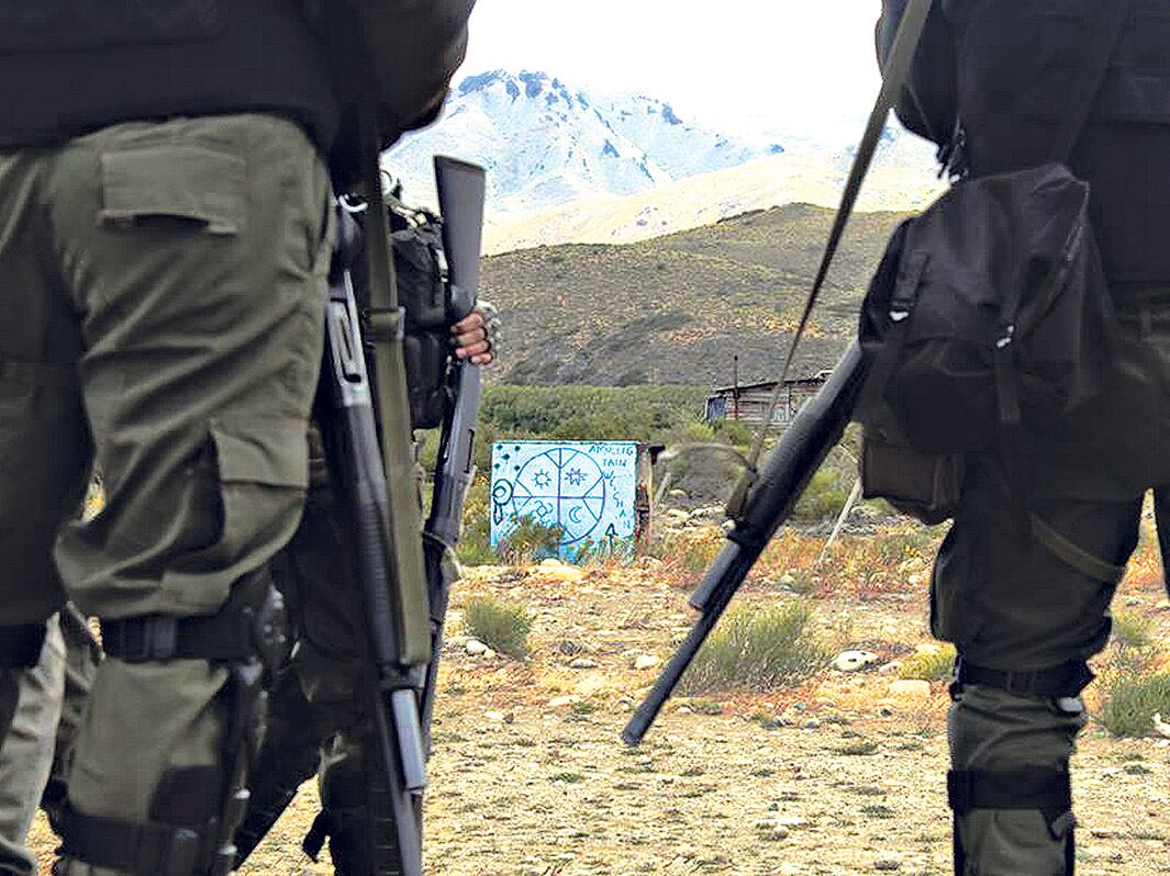 Gendarmes y policías atacaron a los mapuches el martes y el miércoles.