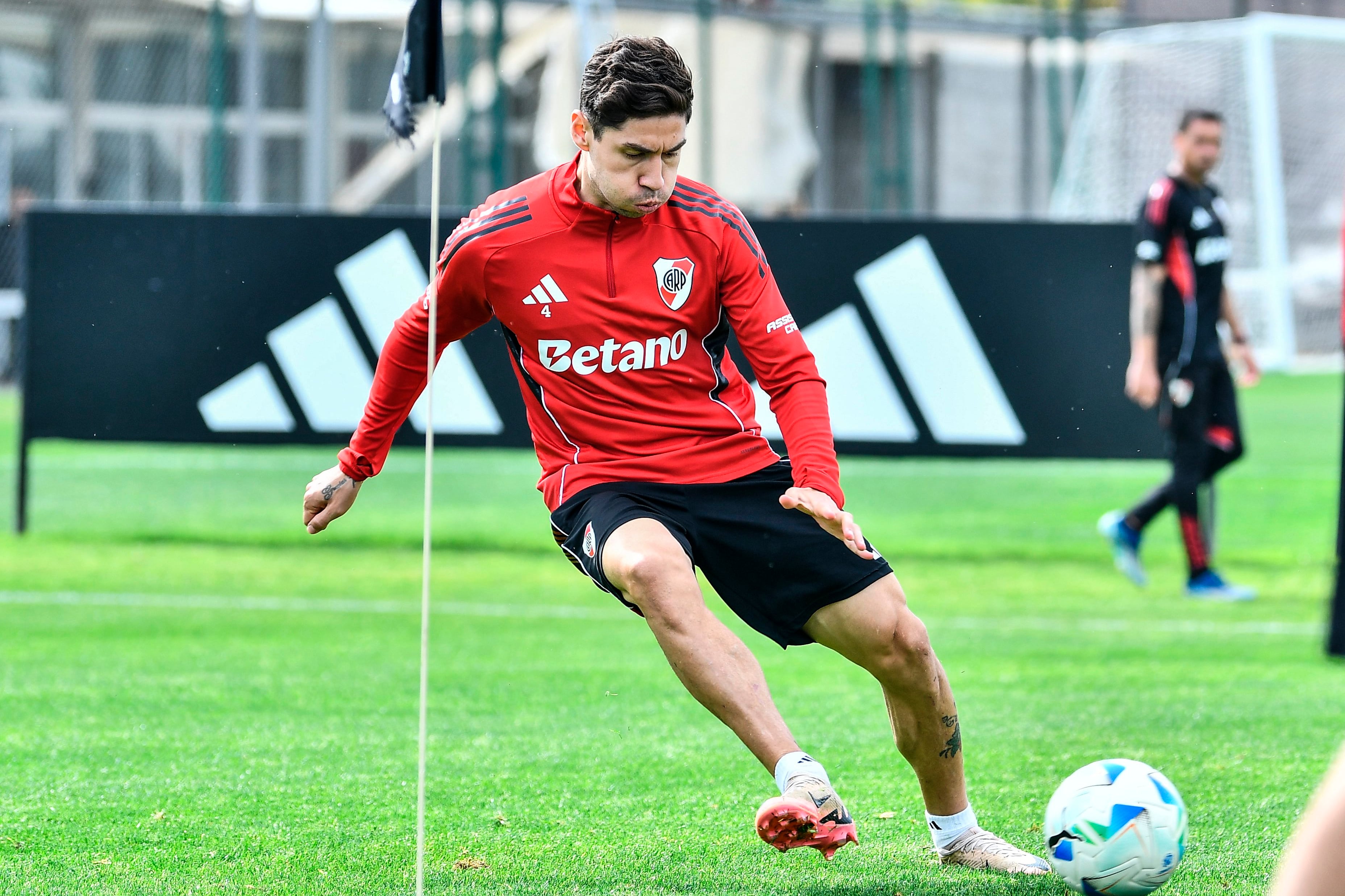 Montiel estará presente ante los brasileños