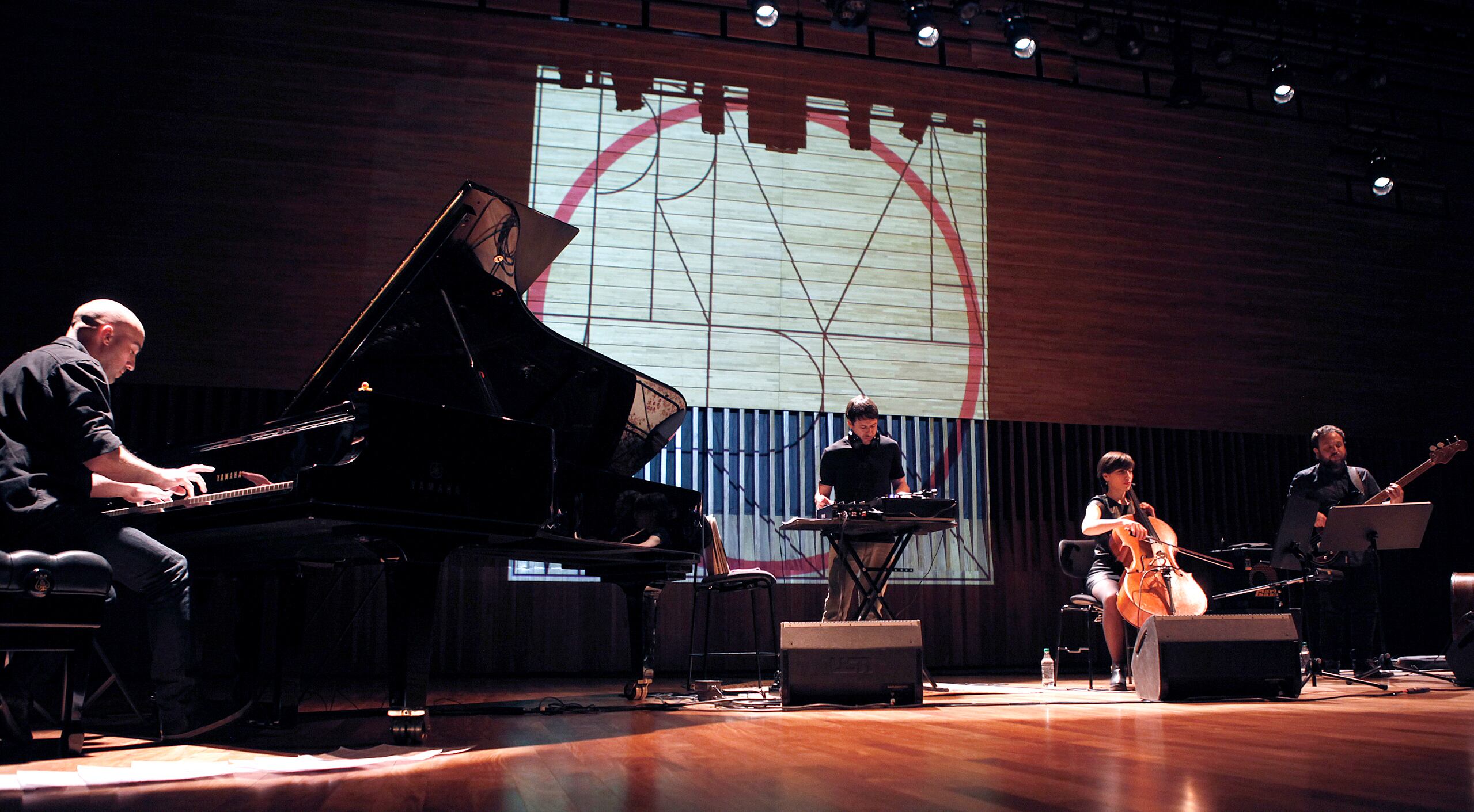 El disco de Sanguinetti fue producido por Tweety González para su sello Twitin.