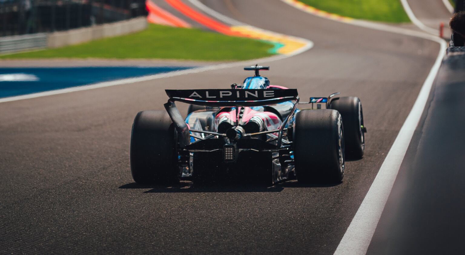Franco Colapinto corre en el GP de Bélgica