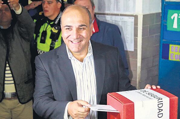 El tucumano Juan Manzur salió de inmediato a encolumnarse detrás de la fórmula Fernández-Fernández.