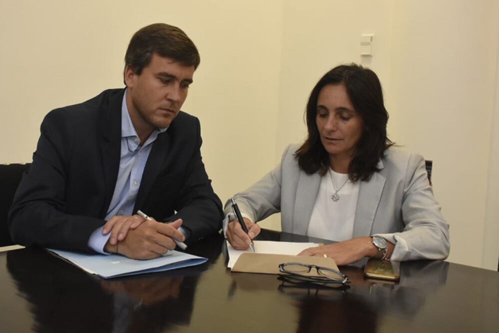 Medrano y Posadas firman la anulación del memorándum