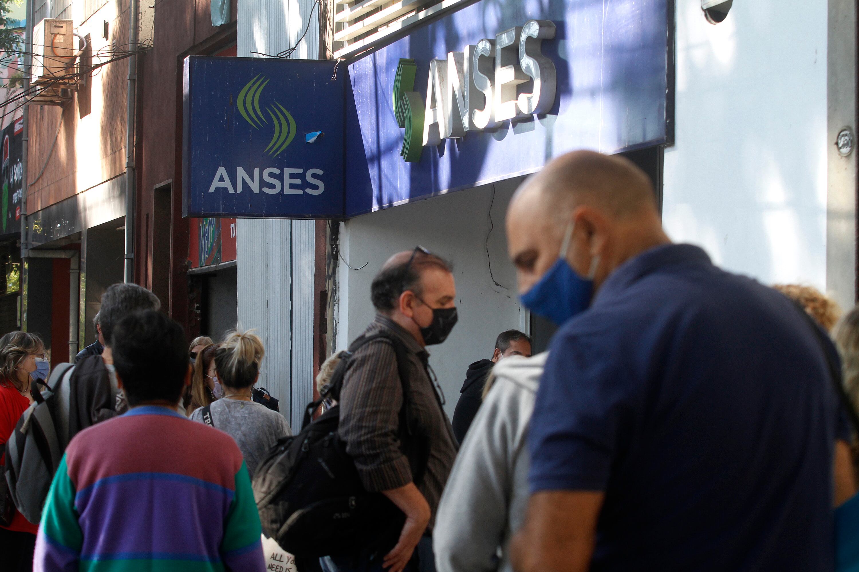 Los beneficiarios del Plan Potenciar Trabajo cobrarán con aumento.