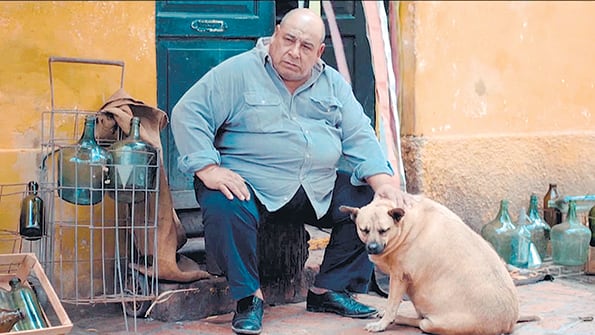 Roly Serrano en Hay coca, de José Issa.