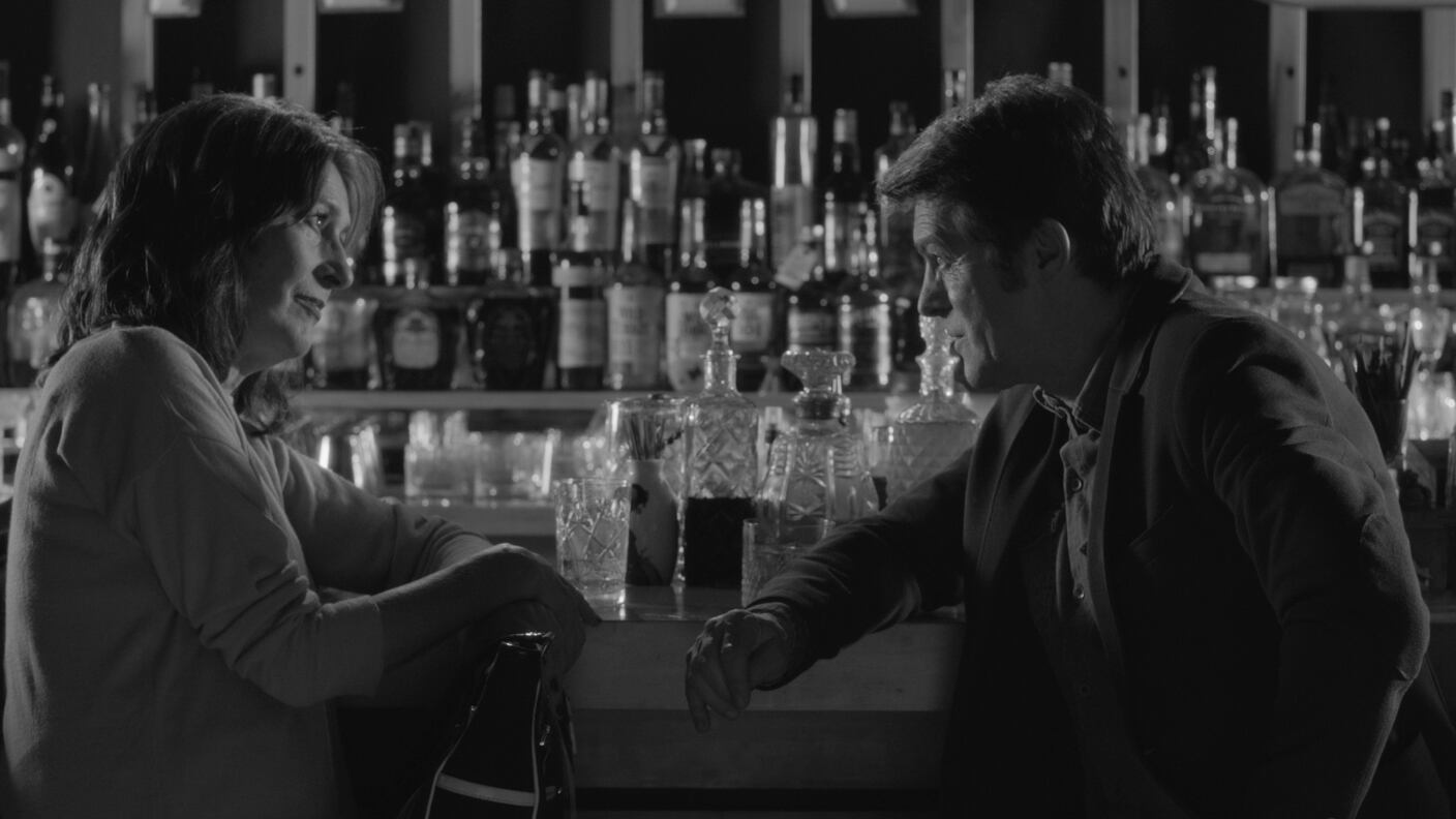 La fotografía en blanco y negro tiene un aire evocativo.