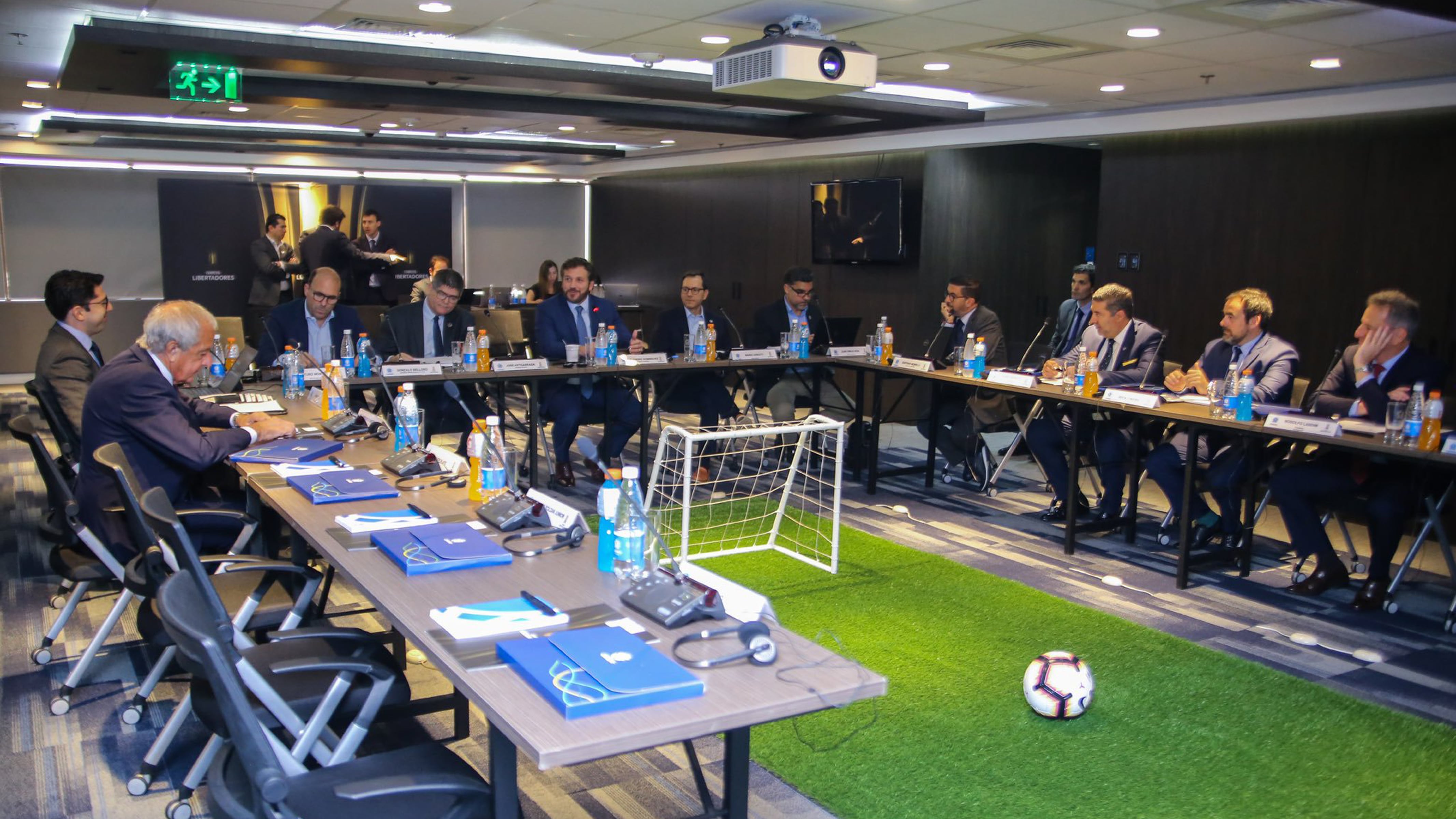 Cumbre Domínguez-D'Onofrio-Angelici en la Conmebol.